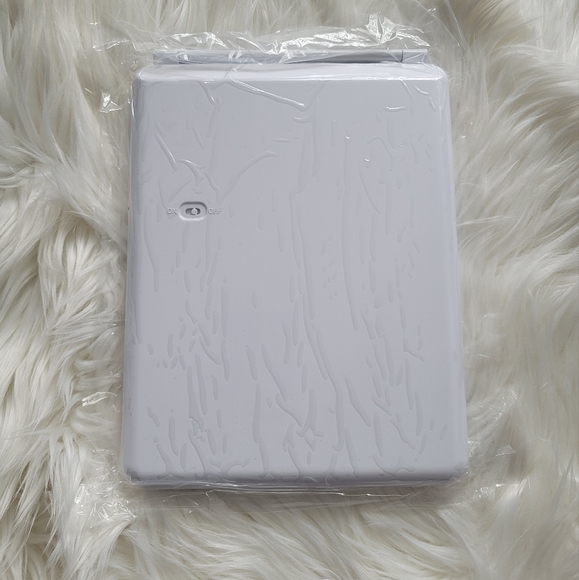 NEW Impressions Vanity Touchpad 2.0 LED Makeup Mirror - Picture 4 of 13